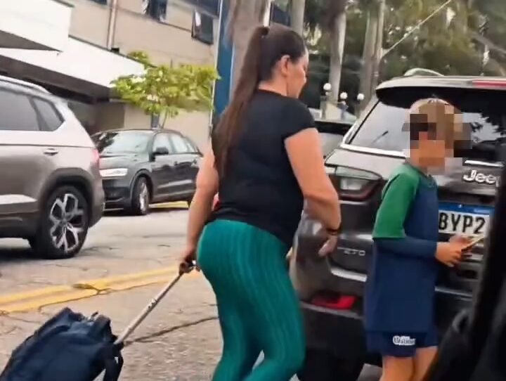 Falta de respeito no trânsito em frente ao Liceu Jardim, em Santo André